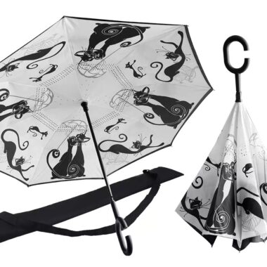 reverse-umbrella-cats-black-white