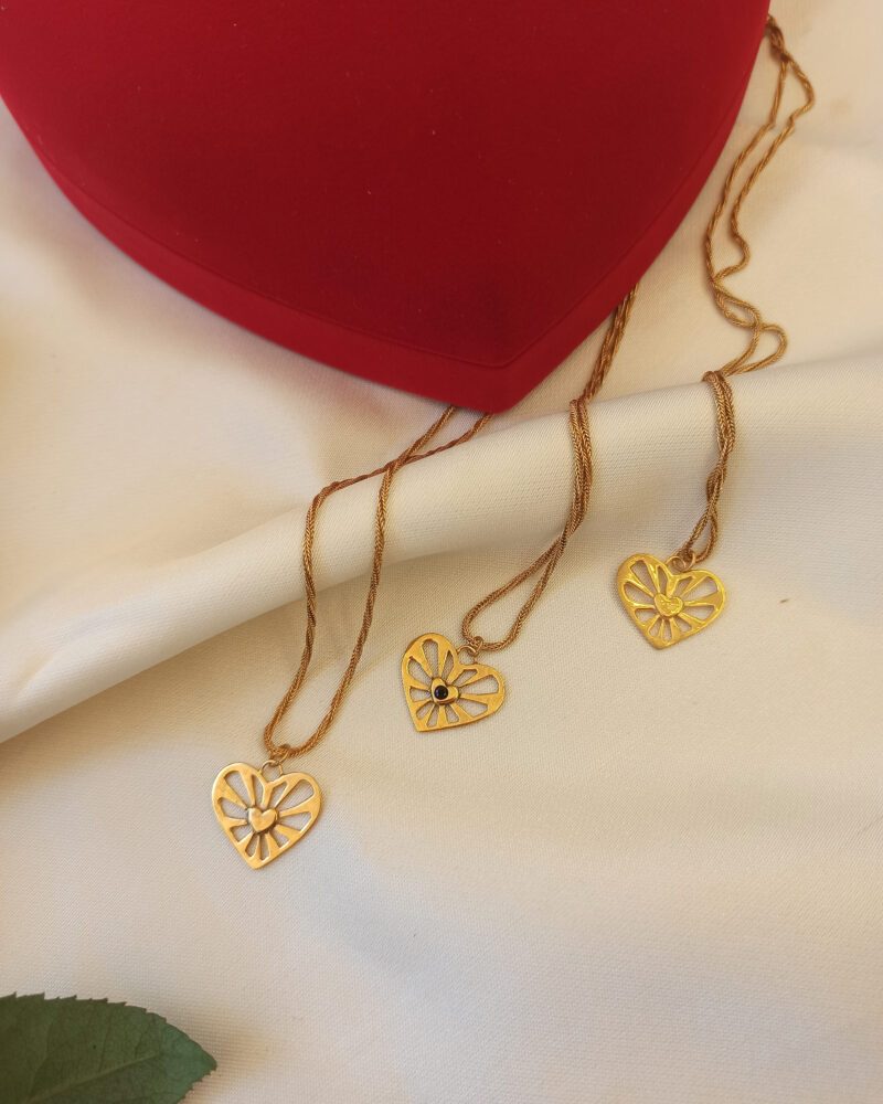 Light of Love necklace, handmade artisan pendant in 24k gold plated brass on durable stainless steel chain, symbolic romantic jewelry, boho love-inspired necklace, unique handmade small business accessory by Sunny Designs Κολιέ Light of Love, χειροποίητο μενταγιόν από ορείχαλκο επιχρυσωμένο 24 καράτια σε ατσάλινη αλυσίδα, συμβολικό κόσμημα αγάπης, boho χειροποίητο αξεσουάρ, μοναδικό κόσμημα μικρής επιχείρησης Sunny Designs