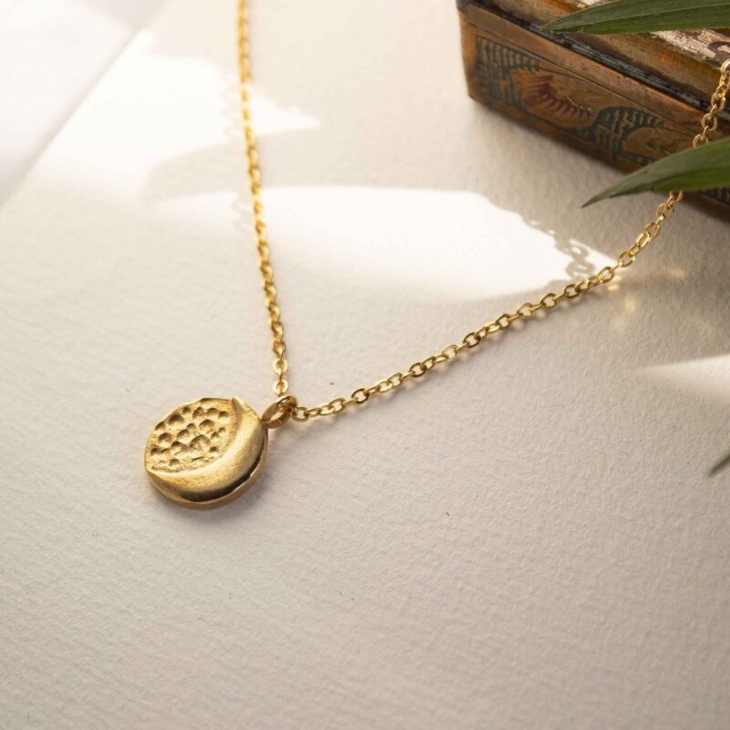 small moon necklace, 24k goldplated sunny designs handmade necklace, κολιε φεγγάρι 24 επιχρυσωμα ελληνικης κατασκευης χειροποίητο κοσμημα- sunny designs