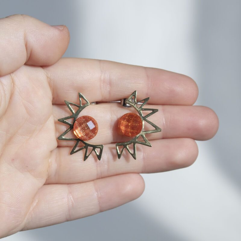 sun earrings orange stone, handmade sun jewelry, orange stone earrings, Sunny Designs earrings, vibrant jewelry, boho sun earrings, artisan handmade earrings, orange gemstone accessories σκουλαρίκια ήλιος, σκουλαρίκια με πορτοκαλί πέτρα, χειροποίητα κοσμήματα, Sunny Designs σκουλαρίκια, ζωηρά σκουλαρίκια, boho κοσμήματα, πορτοκαλί πέτρα, artisan κοσμήματα