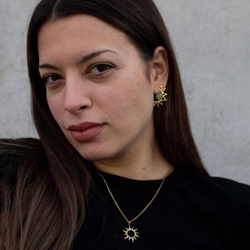sun earrings khaki stone, handmade sun jewelry, khaki stone earrings, Sunny Designs earrings, earthy jewelry, boho sun earrings, artisan handmade earrings, natural stone accessories, σκουλαρίκια ήλιος, σκουλαρίκια με πέτρα χακί, χειροποίητα κοσμήματα, Sunny Designs σκουλαρίκια, γήινα κοσμήματα, boho κοσμήματα, πέτρα χακί, artisan κοσμήματα