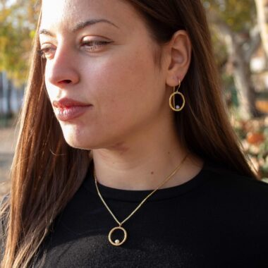 sunny designs, σκουλαρίκια κυκλος με περλα στο κεντρο