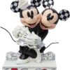 Enesco Disney Traditions by Jim Shore Mickey Minnie Mouse Christmas Stone Resin Figurine, 12 x 7.5 x 12.5 cm, Multi-Color, φιγουρα Disney Μινι και Μικυ αγκαλιά, ιδανικό δωρο για λατρεις παιδικων ταινιων και disney, συλλεκτικο αντικειμενο, για συλλεκτες disney , δωρο χριστουγεννων, δωρο αγάπης, δωρο για επέτειο, συλλεκτικο διακοσμητικό disney για τα 100 χρονια