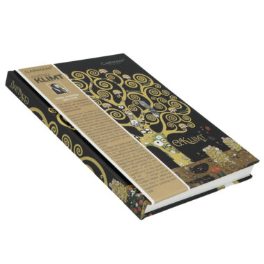 "Elevate your note-taking experience with our G. Klimt 'Tree of Life' notebook by Carmani, sized at 13.2x18.3cm. This notebook features 80 lined pages for easy organization, complemented by a built-in pen holder and elastic band for securing business cards or notes. The decorative and durable cover adds both style and longevity to this functional notebook.", "Αναβαθμίστε την εμπειρία σας στο σημείωμα με το ημερολόγιο μας G. Klimt 'Tree of Life' από την Carmani, με διαστάσεις 13.2x18.3cm. Αυτό το ημερολόγιο διαθέτει 80 σελίδες με γραμμές για εύκολο σημειώσεις, ενώ περιλαμβάνει ειδική θήκη για το στυλό και ελαστικό για την ασφαλή τοποθέτηση επαγγελματικής κάρτας ή τιμολογίου. Το διακοσμητικό και ανθεκτικό εξώφυλλο θα κάνει αυτό το ημερολόγιο χρήσιμο και κομψό."