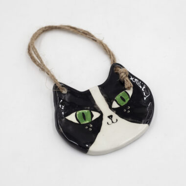 Handmade decorative ceramic cat for the wall. Χειροποίητη διακοσμητική κεραμική γάτα για τον τοίχο. Ιδανικό για δώρο και προσωπική χρήση.