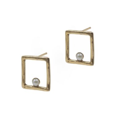 STUD square earrings with pearl, καρφωτά σκουλαρίκια με περλα σε τετράγωνο σχήμα, χρυσά σκουλαρίκια, μοσχατό σκουλαρίκια αθηνα, χειροποιητα κοσμήματα,sunny designs