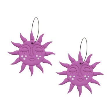 Handcrafted polymer clay earrings featuring a pink sun design, perfect for adding a touch of whimsy and color to any outfit. These unique earrings are lightweight and hypoallergenic, ideal for sensitive ears. Great for gifting or personal use, these pink sun earrings are a trendy accessory for any occasion. Χειροποίητα σκουλαρίκια από πολυμερικό πηλό με σχέδιο ροζ ήλιου, ιδανικά για να προσθέσετε μια πινελιά φαντασίας και χρώματος σε κάθε ντύσιμο. Αυτά τα μοναδικά σκουλαρίκια είναι ελαφριά και υποαλλεργικά, ιδανικά για ευαίσθητα αυτιά. Κατάλληλα για δώρο ή προσωπική χρήση, αυτά τα σκουλαρίκια με ροζ ήλιο είναι ένα μοντέρνο αξεσουάρ για κάθε περίσταση.