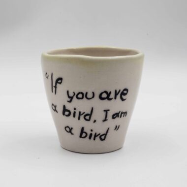 Handmade ceramic mug featuring a beautifully painted bird scene inspired by 'The Notebook.' This unique and artistic mug brings a touch of nature and romance to your drinkware collection, perfect for coffee, tea, or any favorite beverage. Χειροποίητη κεραμική κούπα με όμορφα ζωγραφισμένη σκηνή πουλιών εμπνευσμένη από το 'The Notebook.' Αυτή η μοναδική και καλλιτεχνική κούπα προσθέτει μια πινελιά φύσης και ρομαντισμού στη συλλογή σας από ποτήρια, ιδανική για καφέ, τσάι ή οποιοδήποτε αγαπημένο ποτό.