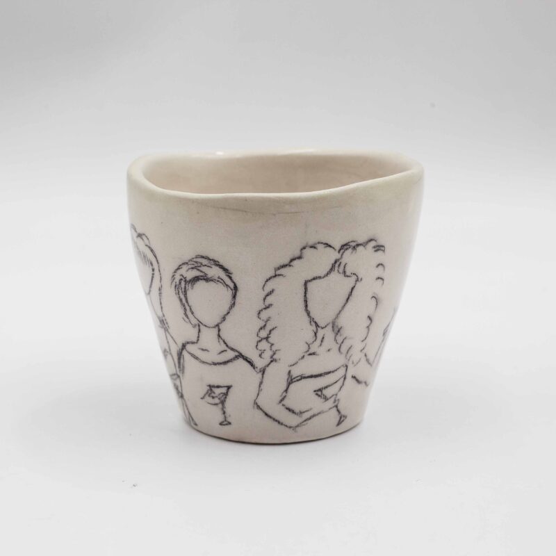 Handmade ceramic mug featuring designs inspired by 'Sex and the City.' This stylish and unique mug is perfect for fans of the iconic series, adding a touch of glamour and sophistication to your drinkware collection. Ideal for enjoying coffee, tea, or any favorite beverage. Χειροποίητη κεραμική κούπα με σχέδια εμπνευσμένα από το 'Sex and the City.' Αυτή η κομψή και μοναδική κούπα είναι ιδανική για τους θαυμαστές της εμβληματικής σειράς, προσθέτοντας μια πινελιά γοητείας και εκλέπτυνσης στη συλλογή σας από ποτήρια. Ιδανική για να απολαύσετε καφέ, τσάι ή οποιοδήποτε αγαπημένο ποτό.