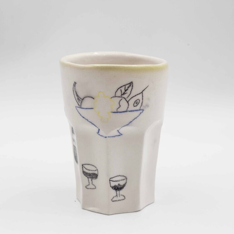 Handmade ceramic mug painted with a pencil, featuring summer-themed designs such as bikinis, shells, wine, and fruits. This vibrant and artistic mug adds a touch of summer fun and relaxation to your drinkware collection, perfect for enjoying your favorite beverages. Χειροποίητη κεραμική κούπα ζωγραφισμένη με μολύβι, με καλοκαιρινά σχέδια όπως μαγιό, κοχύλια, κρασί και φρούτα. Αυτή η ζωντανή και καλλιτεχνική κούπα προσθέτει μια πινελιά καλοκαιρινής διασκέδασης και χαλάρωσης στη συλλογή σας από ποτήρια, ιδανική για να απολαύσετε τα αγαπημένα σας ποτά.