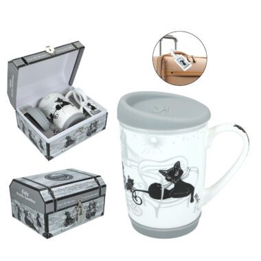 375ml porcelain travel mug from the Crazy Cats collection by Carmani, featuring whimsical cat artwork. This stylish and functional mug is perfect for coffee or tea on the go and makes a delightful gift for cat lovers. travel mug, porcelain mug, 375ml mug, Crazy Cats collection, Carmani mug, cat-themed mug, gift for cat lovers, stylish travel mug, unique gift, home and kitchen, insulated mug, artistic design Κούπα ταξιδιού 375ml από πορσελάνη της συλλογής Crazy Cats της Carmani, με χιουμοριστική τέχνη γάτας. Αυτή η κομψή και λειτουργική κούπα είναι ιδανική για καφέ ή τσάι εν κινήσει και αποτελεί μια χαρούμενη επιλογή δώρου για λάτρεις των γατών. κούπα ταξιδιού, πορσελάνη, κούπα 375ml, συλλογή Crazy Cats, κούπα Carmani, κούπα με θέμα γάτας, δώρο για λάτρεις των γατών, κομψή κούπα ταξιδιού, μοναδικό δώρο, είδη σπιτιού, κούπα με μόνωση, καλλιτεχνικός σχεδιασμός