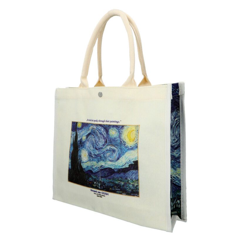 "Linen bag featuring Vincent van Gogh's Starry Night artwork by Carmani. Vincent van Gogh, Starry Night, linen bag, art-inspired bag, van Gogh gift, stylish tote, eco-friendly bag, unique design, functional art, gift for art lovers. Τσάντα λινάτσα με έργο του Βίνσεντ βαν Γκογκ, Το Αστεροβραδινό, από την Carmani. Βίνσεντ βαν Γκογκ, Το Αστεροβραδινό, τσάντα λινάτσα, τσάντα εμπνευσμένη από τέχνη, δώρο βαν Γκογκ, στυλάτη τσάντα, οικολογική τσάντα, μοναδικός σχεδιασμός, λειτουργική τέχνη, δώρο για λάτρεις της τέχνης