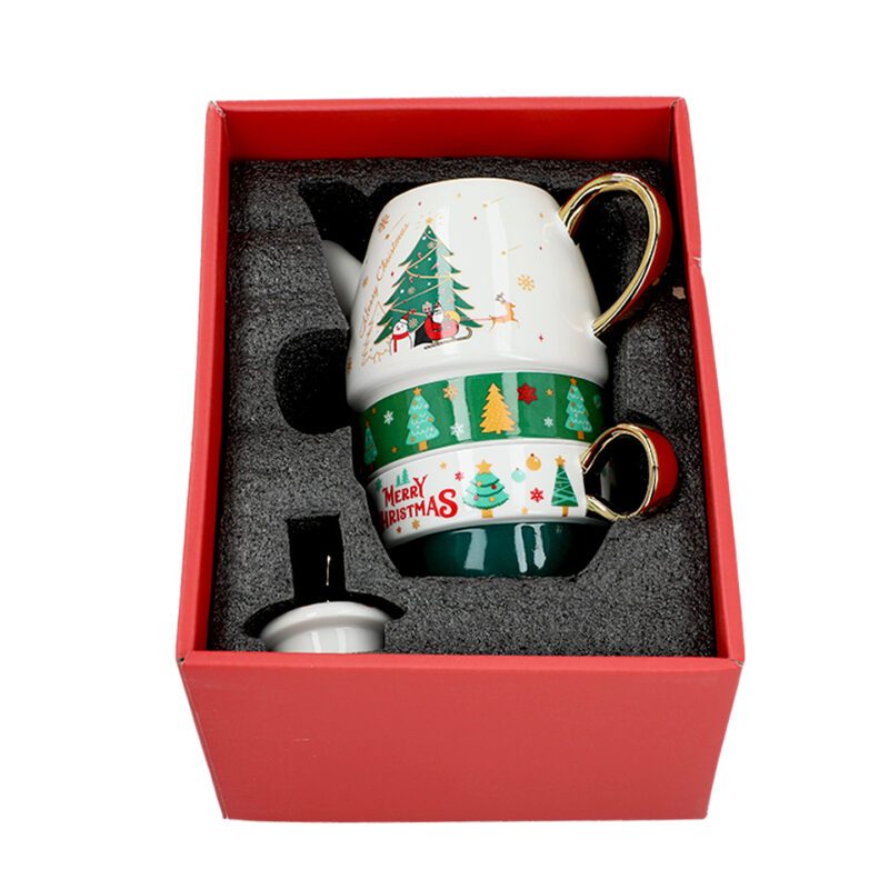 Tea for one set with a charming Christmas theme, including a festive cup and tea maker pot from Carmani. This beautifully designed set is perfect for cozy winter moments and adds a cheerful holiday touch to your home. Ideal as a Christmas gift, it comes with gift packaging, making it a thoughtful and affordable gift. Christmas tea set, Carmani tea for one, festive cup and pot, holiday home decor, tea gift, Christmas gift, gift packaging, cheap Christmas gift Σετ "Tea for One" με χριστουγεννιάτικο θέμα, που περιλαμβάνει μια γιορτινή κούπα και τσαγιέρα από την Carmani. Αυτό το όμορφο σετ είναι ιδανικό για ζεστές στιγμές τον χειμώνα και προσθέτει χαρούμενη χριστουγεννιάτικη πινελιά στο σπίτι σας. Ιδανικό ως χριστουγεννιάτικο δώρο, συνοδεύεται από συσκευασία δώρου, αποτελώντας μια στοχαστική και οικονομική επιλογή. Σετ τσαγιού Χριστουγέννων, Carmani "Tea for One", γιορτινή κούπα και τσαγιέρα, χριστουγεννιάτικη διακόσμηση σπιτιού, δώρο για τσάι, χριστουγεννιάτικο δώρο, συσκευασία δώρου, οικονομικό δώρο Χριστουγέννων