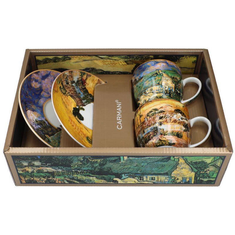 "Set of 2 cups and saucers featuring Vincent van Gogh's Thatched Cottages artwork, 0.25L by Carmani. Vincent van Gogh, Thatched Cottages, set of cups and saucers, 0.25L, Carmani, ceramic cup set, art-inspired tableware, van Gogh gift set, tea cups, coffee cups, home decor, countryside cottages, rustic set, gift for art lovers. Σετ 2 φλιτζανιών και πιάτων με έργο του Βίνσεντ βαν Γκογκ, Αχυρένια σπίτια, 0.25L από την Carmani. Βίνσεντ βαν Γκογκ, Αχυρένια σπίτια, σετ φλιτζάνια και πιατάκια, 0.25L, Carmani, κεραμικό σετ φλιτζανιών, επιτραπέζια σκεύη εμπνευσμένα από τέχνη, σετ δώρου βαν Γκογκ, φλιτζάνια τσαγιού, φλιτζάνια καφέ, διακόσμηση σπιτιού, εξοχικά σπίτια, ρουστίκ σετ, δώρο για λάτρεις της τέχνης.