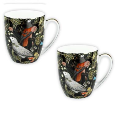 Set of two porcelain mugs featuring an exotic birds design from Carmani, each with a capacity of 400ml. These beautifully crafted mugs add a touch of nature-inspired elegance to your kitchen and are perfect for enjoying your favorite beverages. Ideal as a thoughtful gift, they come with gift packaging, making them a delightful present for any occasion. Carmani mugs, exotic birds mugs, porcelain mugs, tea and coffee mugs, unique gifts, gift packaging, stylish home decor, thoughtful gift Σετ από 2 κούπες πορσελάνης με σχέδιο εξωτικών πουλιών από την Carmani, η κάθε μία έχει χωρητικότητα 400ml. Αυτές οι όμορφα κατασκευασμένες κούπες προσθέτουν μια πινελιά κομψότητας εμπνευσμένη από τη φύση στην κουζίνα σας και είναι ιδανικές για να απολαμβάνετε τα αγαπημένα σας ποτά. Ιδανικές ως στοχαστικά δώρα, συνοδεύονται από συσκευασία δώρου, καθιστώντας τες μια ευχάριστη επιλογή για κάθε περίσταση. Κούπες Carmani, κούπες με εξωτικά πουλιά, πορσελάνες κούπες, κούπες τσαγιού και καφέ, μοναδικά δώρα, συσκευασία δώρου, στυλάτη διακόσμηση σπιτιού, στοχαστικό δώρο