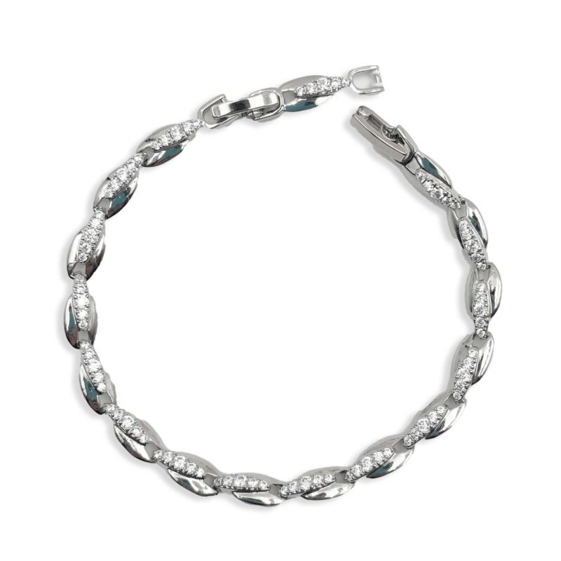 Classic elegant bracelet featuring a zircon stone, perfect for women and an amazing gift idea. classic bracelet, elegant bracelet, zircon stone bracelet, women’s jewelry, jewelry gift, luxury bracelet, silver bracelet, timeless jewelry, gemstone bracelet, stylish women’s bracelet Κλασικό κομψό βραχιόλι με πέτρα ζιργκόν, ιδανικό για γυναίκες και εξαιρετική ιδέα για δώρο. κλασικό βραχιόλι, κομψό βραχιόλι, βραχιόλι με ζιργκόν, γυναικείο κόσμημα, δώρο κόσμημα, πολυτελές βραχιόλι, ασημένιο βραχιόλι, διαχρονικό κόσμημα, βραχιόλι με πολύτιμες πέτρες, στυλάτο γυναικείο βραχιόλι