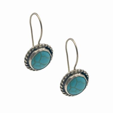 Handmade Silver 925 square turquoise earrings in a vintage style. Featuring a striking square turquoise stone, these earrings are crafted by Sunny Designs in Athens and Budapest. A perfect gift for women and girls who appreciate timeless elegance and vibrant color. Comes with gift packaging. Silver 925 earrings, turquoise stone earrings, vintage square earrings, handmade jewelry, Sunny Designs, jewelry from Athens, jewelry from Budapest, women’s earrings, gift for women, elegant earrings, unique gift Χειροποίητα σκουλαρίκιααπό ασήμι 925 σε vintage στυλ. Με εντυπωσιακή τετράγωνη πέτρα τυρκουάζ, αυτά τα σκουλαρίκια είναι δημιουργημένα από τη Sunny Designs στην Αθήνα και τη Βουδαπέστη. Ιδανικό δώρο για γυναίκες και κορίτσια που εκτιμούν τη διαχρονική κομψότητα και το ζωντανό χρώμα. Συνοδεύονται από συσκευασία δώρου. Σκουλαρίκια ασήμι 925, σκουλαρίκια τυρκουάζ, vintage τετράγωνα σκουλαρίκια, χειροποίητα κοσμήματα, Sunny Designs, κοσμήματα από Αθήνα, κοσμήματα από Βουδαπέστη, σκουλαρίκια για γυναίκες, δώρο για γυναίκες, κομψά σκουλαρίκια, μοναδικό δώρο