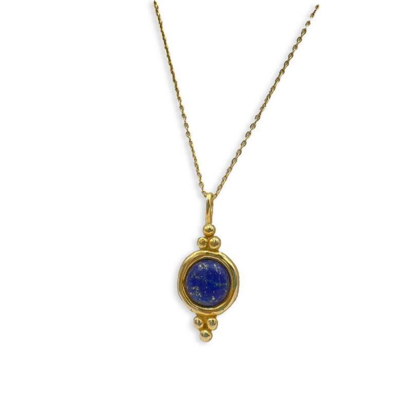 Handmade 24k gold-plated brass Harmony necklace with a beautiful lapis lazuli stone, featuring a 48cm stainless steel chain. A stunning and unique piece perfect for women and a meaningful gift from Sunny Designs. lapis lazuli necklace, Harmony necklace, gold-plated brass jewelry, 24k gold-plated necklace, handmade necklace, stainless steel chain, women’s jewelry, unique gift, stylish necklace, gemstone necklace Χειροποίητο κολιέ Harmony από επιχρυσωμένο ορείχαλκο 24 καρατίων με υπέροχη πέτρα λάπις λάζουλι, με αλυσίδα 48cm από ανοξείδωτο ατσάλι. Ένα μοναδικό και κομψό κόσμημα ιδανικό για γυναίκες και ένα ιδιαίτερο δώρο από τη Sunny Designs. κολιέ λάπις λάζουλι, κολιέ Harmony, κόσμημα από επιχρυσωμένο ορείχαλκο, κολιέ επιχρυσωμένο 24 καρατίων, χειροποίητο κολιέ, αλυσίδα ανοξείδωτου ατσαλιού, γυναικείο κόσμημα, μοναδικό δώρο, κομψό κολιέ, κολιέ με πολύτιμους λίθους