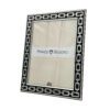 Good Quality Frame Black and Silver Chain Color A high-quality picture frame with a sleek black and silver chain color design. This frame combines elegance and modern style, perfect for displaying your favorite photos or artwork. A versatile and timeless addition to any room, ideal for creating a sophisticated look. High-quality frame, black and silver chain frame, elegant photo frame, modern design frame, stylish frame for artwork, versatile picture frame, decorative frame for home, timeless photo display, sophisticated frame, gifts for home decor, Christmas gifts for home, premium frame for photos. Πλαίσιο Υψηλής Ποιότητας Μαύρο με Ασημί Αλυσίδα Ένα πλαίσιο υψηλής ποιότητας με σχέδιο μαύρης και ασημί αλυσίδας. Αυτό το πλαίσιο συνδυάζει κομψότητα και σύγχρονο στυλ, ιδανικό για να παρουσιάσετε τις αγαπημένες σας φωτογραφίες ή έργα τέχνης. Μια ευέλικτη και διαχρονική προσθήκη σε κάθε δωμάτιο, ιδανικό για να δημιουργήσετε μια εκλεπτυσμένη ατμόσφαιρα. Υψηλής ποιότητας πλαίσιο, πλαίσιο μαύρο με ασημί αλυσίδα, κομψό πλαίσιο φωτογραφίας, πλαίσιο σύγχρονης σχεδίασης, στιλάτο πλαίσιο για έργα τέχνης, ευέλικτο πλαίσιο φωτογραφιών, διακοσμητικό πλαίσιο για το σπίτι, διαχρονική προβολή φωτογραφιών, εκλεπτυσμένο πλαίσιο, δώρα για διακόσμηση σπιτιού, Χριστουγεννιάτικα δώρα για το σπίτι, ποιοτικό πλαίσιο για φωτογραφίες. κορνιζα, φωτογραφοθήκη