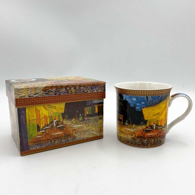 Mug – Van Gogh, Café Terrace at Night An elegant mug featuring Vincent van Gogh's masterpiece, "Café Terrace at Night". This beautifully crafted mug captures the warmth and charm of the famous painting, making it a perfect addition to your collection or a thoughtful gift for art lovers. Ideal for enjoying your favorite beverages with a touch of artistic inspiration. Van Gogh mug, Café Terrace at Night mug, artistic mug, coffee mug, Van Gogh art, unique gift for art lovers, coffee mug for art enthusiasts, vintage art mug, Christmas gifts, high-quality ceramic mug. Κούπα – Βαν Γκογκ, Καφετέρια τη Νύχτα Μια κομψή κούπα με το αριστούργημα του Βαν Γκογκ, "Καφετέρια τη Νύχτα". Αυτή η όμορφα κατασκευασμένη κούπα αποτυπώνει τη ζεστασιά και τη γοητεία του διάσημου πίνακα, κάνοντάς την τέλεια προσθήκη στη συλλογή σας ή ιδανικό δώρο για τους λάτρεις της τέχνης. Ιδανική για να απολαύσετε τα αγαπημένα σας ροφήματα με μια νότα καλλιτεχνικής έμπνευσης. Κούπα Βαν Γκογκ, κούπα Καφετέρια τη Νύχτα, καλλιτεχνική κούπα, κούπα καφέ, τέχνη Βαν Γκογκ, μοναδικό δώρο για λάτρεις της τέχνης, κούπα καφέ για λάτρεις της τέχνης, vintage καλλιτεχνική κούπα, Χριστουγεννιάτικα δώρα, υψηλής ποιότητας πορσελάνη