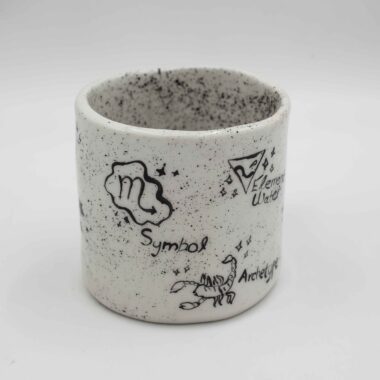 Handmade ceramic mug featuring the Scorpio zodiac sign, adorned with intricate details about Scorpios, including their favorite flower (chrysanthemum), element (water), and signature traits. Ideal for astrology lovers seeking a unique, personalized drinking experience. Χειροποίητη κεραμική κούπα με το ζώδιο του Σκορπιού, διακοσμημένη με λεπτομέρειες για το ζώδιο, όπως το αγαπημένο τους λουλούδι , το στοιχείο τους (νερό) και τα χαρακτηριστικά τους. Ιδανική για τους λάτρεις της αστρολογίας που αναζητούν μια μοναδική, προσωπική εμπειρία ροφήματος.