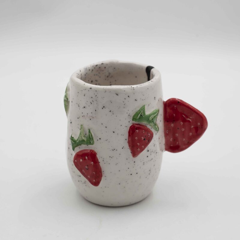 Handmade ceramic mug decorated with 3D fruits, featuring cherries, strawberries, and blueberries for a playful and vibrant touch. Perfect for adding a unique, fruity accent to any kitchen or mug collection. Χειροποίητη κεραμική κούπα διακοσμημένη με 3D φρούτα, όπως κεράσια, φράουλες και μύρτιλα, για μια παιχνιδιάρικη και ζωντανή πινελιά. Ιδανική για να προσθέσει έναν μοναδικό, φρουτώδη τόνο σε κάθε κουζίνα ή συλλογή από κούπες.