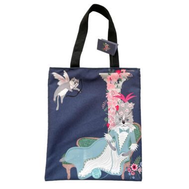 Suede fabric zippered tote bag featuring a rococo-inspired cat design. A chic and artistic accessory for everyday use. cat tote bag, rococo art bag, suede zippered tote bag, artistic tote for daily use, unique art gifts, Christmas gifts for cat lovers, elegant fabric tote bag, reusable shopping bag, artistic accessory for women and men, rococo-inspired tote bag. Greek: Υφασμάτινη σουέτ τσάντα tote με φερμουάρ και σχέδιο γάτας εμπνευσμένο από το ροκοκό. Ένα κομψό και καλλιτεχνικό αξεσουάρ για καθημερινή χρήση. τσάντα γάτα, τσάντα τέχνης ροκοκό, σουέτ tote με φερμουάρ, καλλιτεχνική τσάντα για καθημερινή χρήση, μοναδικά δώρα τέχνης, χριστουγεννιάτικα δώρα για φιλόζωους, κομψή υφασμάτινη tote τσάντα, επαναχρησιμοποιούμενη τσάντα αγορών, καλλιτεχνικό αξεσουάρ για γυναίκες και άνδρες, τσάντα εμπνευσμένη από το ροκοκό.