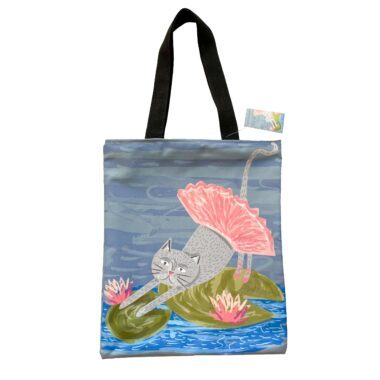 Suede fabric zippered tote bag featuring an Impressionism-inspired cat design. A soft and artistic accessory for everyday use. cat tote bag, Impressionism art bag, suede zippered tote bag, artistic tote for daily use, unique art gifts, Christmas gifts for cat lovers, elegant fabric tote bag, reusable shopping bag, artistic accessory for women and men, Impressionism-inspired tote bag. Greek: Υφασμάτινη σουέτ τσάντα tote με φερμουάρ και σχέδιο γάτας εμπνευσμένο από τον Ιμπρεσιονισμό. Ένα απαλό και καλλιτεχνικό αξεσουάρ για καθημερινή χρήση. τσάντα γάτα, τσάντα τέχνης Ιμπρεσιονισμός, σουέτ tote με φερμουάρ, καλλιτεχνική τσάντα για καθημερινή χρήση, μοναδικά δώρα τέχνης, χριστουγεννιάτικα δώρα για φιλόζωους, κομψή υφασμάτινη tote τσάντα, επαναχρησιμοποιούμενη τσάντα αγορών, καλλιτεχνικό αξεσουάρ για γυναίκες και άνδρες, τσάντα εμπνευσμένη από τον Ιμπρεσιονισμό.