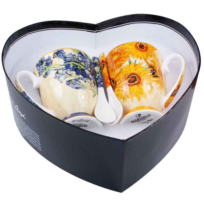 mug set, Van Gogh mugs, Sunflowers and Irises mug set, art-inspired mug set, decorative gift box mugs, elegant coffee mugs, Vincent van Gogh gift, This set of two 280ml mugs with matching spoons, inspired by Van Gogh's "Sunflowers" and "Irises," is beautifully packaged in a decorative gift box, perfect for art and coffee enthusiasts. Greek: σετ κούπες, κούπες Van Gogh, σετ κούπες Sunflowers και Irises, σετ κούπες εμπνευσμένο από την τέχνη, διακοσμητική συσκευασία δώρου, κομψές κούπες καφέ, δώρο Vincent van Gogh, Το σετ περιλαμβάνει δύο κούπες των 280ml με κουταλάκια, εμπνευσμένες από τα έργα "Sunflowers" και "Irises" του Van Gogh, σε διακοσμητική συσκευασία δώρου, ιδανικό για λάτρεις της τέχνης και του καφέ.