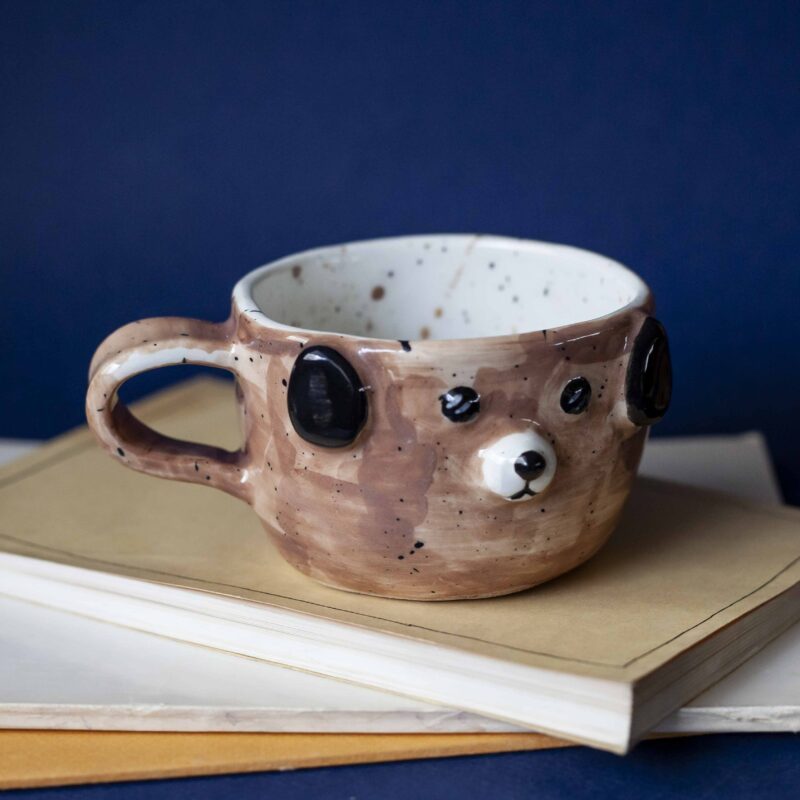 Adorable handmade ceramic dog miniatures crafted with love and attention to detail, perfect for dog lovers and collectors. Unique artisan-designed pieces that bring charm and personality to any space. Great as thoughtful gifts or decorative keepsakes. Χαριτωμένα χειροποίητα κεραμικά μινιατούρες σκύλων, φτιαγμένα με αγάπη και προσοχή στη λεπτομέρεια. Ιδανικά για λάτρεις των σκύλων και συλλέκτες. Μοναδικά κομμάτια καλλιτεχνικής δημιουργίας που προσθέτουν γοητεία και προσωπικότητα σε κάθε χώρο. Τέλεια για δώρα ή διακοσμητικά αναμνηστικά.