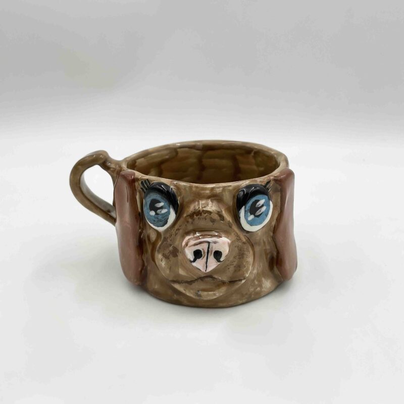 Handmade ceramic dog-themed mugs featuring beautifully crafted designs of popular dog breeds: Husky, Cocker Spaniel, Maltese, Chihuahua, and Pug. Perfect for dog lovers seeking unique and functional pottery that celebrates their favorite pets. Χειροποίητες κεραμικές κούπες με θέμα σκύλους, με υπέροχα σχέδια δημοφιλών φυλών: Χάσκι, Κόκερ Σπάνιελ, Μαλτέζ, Τσιουάουα και Παγκ. Ιδανικές για λάτρεις των σκύλων που αναζητούν μοναδική και χρηστική κεραμική που τιμά τα αγαπημένα τους κατοικίδια.