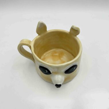 Handmade ceramic dog-themed mugs featuring beautifully crafted designs of popular dog breeds: Husky, Cocker Spaniel, Maltese, Chihuahua, and Pug. Perfect for dog lovers seeking unique and functional pottery that celebrates their favorite pets. Χειροποίητες κεραμικές κούπες με θέμα σκύλους, με υπέροχα σχέδια δημοφιλών φυλών: Χάσκι, Κόκερ Σπάνιελ, Μαλτέζ, Τσιουάουα και Παγκ. Ιδανικές για λάτρεις των σκύλων που αναζητούν μοναδική και χρηστική κεραμική που τιμά τα αγαπημένα τους κατοικίδια.