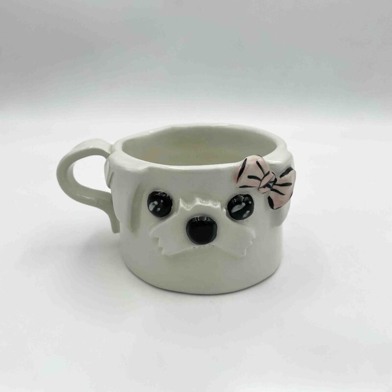 Handmade ceramic dog-themed mugs featuring beautifully crafted designs of popular dog breeds: Husky, Cocker Spaniel, Maltese, Chihuahua, and Pug. Perfect for dog lovers seeking unique and functional pottery that celebrates their favorite pets. Χειροποίητες κεραμικές κούπες με θέμα σκύλους, με υπέροχα σχέδια δημοφιλών φυλών: Χάσκι, Κόκερ Σπάνιελ, Μαλτέζ, Τσιουάουα και Παγκ. Ιδανικές για λάτρεις των σκύλων που αναζητούν μοναδική και χρηστική κεραμική που τιμά τα αγαπημένα τους κατοικίδια.