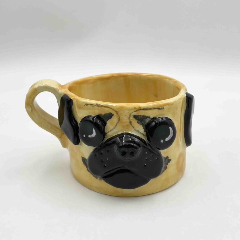 Handmade ceramic dog-themed mugs featuring beautifully crafted designs of popular dog breeds: Husky, Cocker Spaniel, Maltese, Chihuahua, and Pug. Perfect for dog lovers seeking unique and functional pottery that celebrates their favorite pets. Χειροποίητες κεραμικές κούπες με θέμα σκύλους, με υπέροχα σχέδια δημοφιλών φυλών: Χάσκι, Κόκερ Σπάνιελ, Μαλτέζ, Τσιουάουα και Παγκ. Ιδανικές για λάτρεις των σκύλων που αναζητούν μοναδική και χρηστική κεραμική που τιμά τα αγαπημένα τους κατοικίδια.