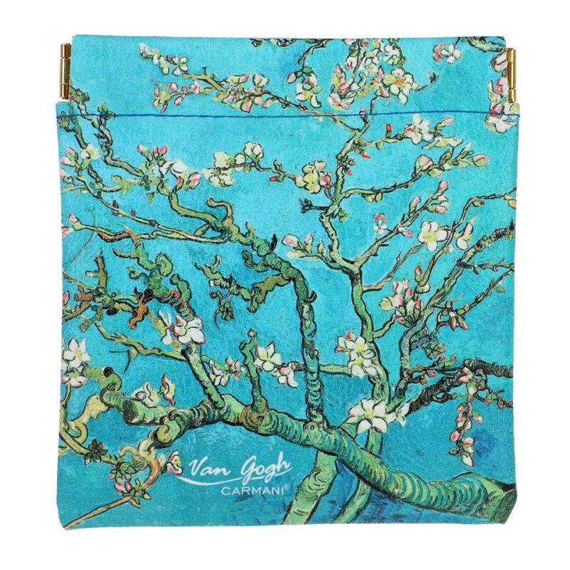 Elegant jewelry pouch/organizer featuring V. van Gogh's "Almond Blossom" design by Carmani. Compact and practical, measuring 12x12.5 cm, it's ideal for storing jewelry and small items in your bag. A perfect accessory for travel or daily use and a thoughtful gift for art enthusiasts. jewelry pouch, Almond Blossom organizer, van Gogh pouch, Carmani bag, small storage bag, travel accessory, compact jewelry bag, art-inspired organizer, stylish pouch, decorative organizer, gift for art lovers, elegant storage solution.Κομψό πουγκί/οργανωτής κοσμημάτων με σχέδιο "Ανθισμένη Αμυγδαλιά" του Β. Βαν Γκογκ από την Carmani. Συμπαγές και πρακτικό, με διαστάσεις 12x12.5 εκ., ιδανικό για αποθήκευση κοσμημάτων και μικρών αντικειμένων μέσα στην τσάντα σας. Τέλειο αξεσουάρ για ταξίδια ή καθημερινή χρήση και μια προσεγμένη επιλογή δώρου για τους λάτρεις της τέχνης. πουγκί κοσμημάτων, οργανωτής "Ανθισμένη Αμυγδαλιά", πουγκί Βαν Γκογκ, Carmani τσάντα, μικρή αποθηκευτική τσάντα, αξεσουάρ ταξιδιού, συμπαγής τσάντα κοσμημάτων, οργανωτής εμπνευσμένος από την τέχνη, κομψό πουγκί, διακοσμητικός οργανωτής, δώρο για λάτρεις της τέχνης, κομψή αποθήκευση.