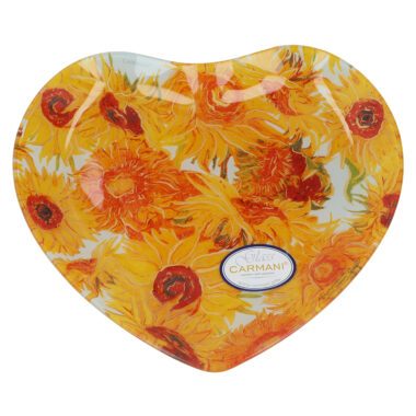 Heart-shaped decorative plate featuring Van Gogh’s iconic Sunflowers. This high-quality plate serves as both a beautiful decoration and a functional item, adding a touch of art to any space. Perfect for art lovers, collectors, or as a thoughtful gift. heart-shaped decorative plate, Van Gogh art plate, Sunflowers plate, decorative art plate, home decor, art collector plate, gift for art lovers, ceramic plate, unique art piece, Van Gogh decor, art-inspired gift.διακοσμητικό πιάτο καρδιάς, πιάτο τέχνης Van Gogh, πιάτο Ηλιοτρόπια, διακοσμητικό πιάτο τέχνης, διακόσμηση σπιτιού, πιάτο για συλλέκτες, δώρο για λάτρεις της τέχνης, κεραμικό πιάτο, μοναδικό έργο τέχνης, διακόσμηση Van Gogh, δώρο εμπνευσμένο από την τέχνη.