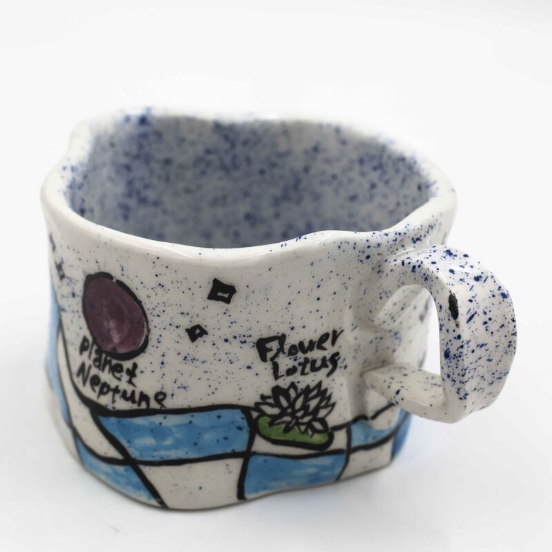 Unique handmade ceramic zodiac mugs, each crafted with artistic detail and vibrant paintings. Every mug features a different zodiac sign, showcasing its ruling planet, favorite flower, element, and symbol. A perfect astrology-inspired gift for horoscope lovers and collectors. Beautiful, functional, and one-of-a-kind ceramic art! Μοναδικές χειροποίητες κεραμικές κούπες ζωδίων, κάθε μία με ξεχωριστή καλλιτεχνική διακόσμηση και ζωηρές ζωγραφιές. Κάθε κούπα απεικονίζει ένα διαφορετικό ζώδιο, με τον κυβερνήτη πλανήτη του, το αγαπημένο του λουλούδι, το στοιχείο και το σύμβολό του. Ένα τέλειο δώρο για λάτρεις της αστρολογίας και συλλέκτες. Όμορφη, χρηστική και μοναδική κεραμική τέχνη!