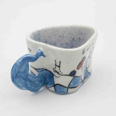 Unique handmade ceramic zodiac mugs, each crafted with artistic detail and vibrant paintings. Every mug features a different zodiac sign, showcasing its ruling planet, favorite flower, element, and symbol. A perfect astrology-inspired gift for horoscope lovers and collectors. Beautiful, functional, and one-of-a-kind ceramic art! Μοναδικές χειροποίητες κεραμικές κούπες ζωδίων, κάθε μία με ξεχωριστή καλλιτεχνική διακόσμηση και ζωηρές ζωγραφιές. Κάθε κούπα απεικονίζει ένα διαφορετικό ζώδιο, με τον κυβερνήτη πλανήτη του, το αγαπημένο του λουλούδι, το στοιχείο και το σύμβολό του. Ένα τέλειο δώρο για λάτρεις της αστρολογίας και συλλέκτες. Όμορφη, χρηστική και μοναδική κεραμική τέχνη!