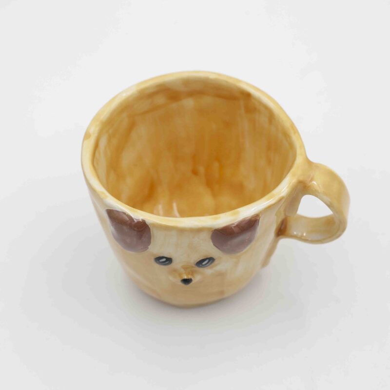 Handmade ceramic dog-themed mugs featuring beautifully crafted designs of popular dog breeds: Husky, Cocker Spaniel, Maltese, Chihuahua, and Pug. Perfect for dog lovers seeking unique and functional pottery that celebrates their favorite pets. Χειροποίητες κεραμικές κούπες με θέμα σκύλους, με υπέροχα σχέδια δημοφιλών φυλών: Χάσκι, Κόκερ Σπάνιελ, Μαλτέζ, Τσιουάουα και Παγκ. Ιδανικές για λάτρεις των σκύλων που αναζητούν μοναδική και χρηστική κεραμική που τιμά τα αγαπημένα τους κατοικίδια.