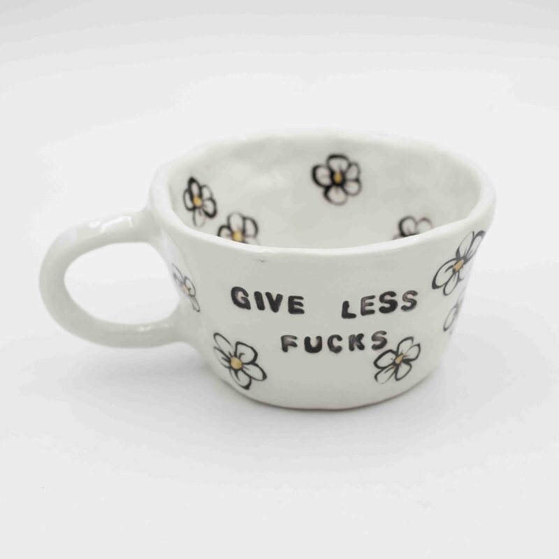 Handmade ceramic mug with messages inside and out, featuring unique floral, fruity, or minimalist designs. A beautifully crafted coffee mug, perfect for everyday use or as a thoughtful gift. Durable, stylish, and ideal for tea or coffee lovers." Greek: "Χειροποίητη κεραμική κούπα με μηνύματα στο εσωτερικό και το εξωτερικό, διακοσμημένη με μοναδικά φλοράλ, φρουτώδη ή minimal σχέδια. Κομψή και ανθεκτική κούπα καφέ, ιδανική για καθημερινή χρήση ή ως ξεχωριστό δώρο για λάτρεις του τσαγιού και του καφέ.