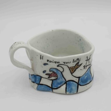 Unique handmade ceramic zodiac mugs, each crafted with artistic detail and vibrant paintings. Every mug features a different zodiac sign, showcasing its ruling planet, favorite flower, element, and symbol. A perfect astrology-inspired gift for horoscope lovers and collectors. Beautiful, functional, and one-of-a-kind ceramic art! Μοναδικές χειροποίητες κεραμικές κούπες ζωδίων, κάθε μία με ξεχωριστή καλλιτεχνική διακόσμηση και ζωηρές ζωγραφιές. Κάθε κούπα απεικονίζει ένα διαφορετικό ζώδιο, με τον κυβερνήτη πλανήτη του, το αγαπημένο του λουλούδι, το στοιχείο και το σύμβολό του. Ένα τέλειο δώρο για λάτρεις της αστρολογίας και συλλέκτες. Όμορφη, χρηστική και μοναδική κεραμική τέχνη!