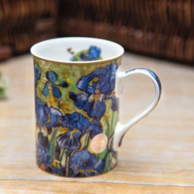 Van Gogh mug, Irises mug, Carmani classic mug, Van Gogh coffee mug, artistic mug, floral art mug, 360ml ceramic mug, gift for art lovers, classic art mug, Van Gogh inspired drinkware. κούπα Βαν Γκογκ, κούπα Ίριδες, Carmani κούπα, κούπα με έργο τέχνης, καλλιτεχνική κούπα, κούπα λουλούδια, 360ml κούπα, δώρο για λάτρεις της τέχνης, κούπα με πίνακα ζωγραφικής