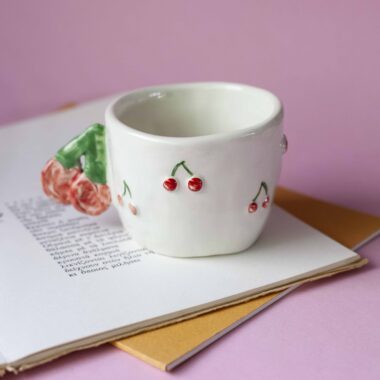 handmade ceramic mug with 3d tangerines, watermelons,strawberries,lemons,cherries and bananas. χειροποίητες κεραμικές κούπες με 3d φρούτα όπως τα κεράσια τις μπανάνες τα μανταρίνια τα καρπούζια τα λεμόνια και τις φράουλες.