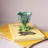 handmade ceramic flower. χειροποίητο κεραμικό κολωνάτο λουλουδάκι.