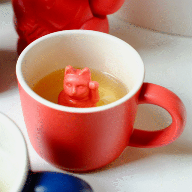 κούπα Maneki Neko, πορσελάνινη κούπα γάτα, ιαπωνική κούπα τύχης, μικρή κούπα καφέ, κούπα με ζώο, συλλεκτική κούπα γάτας, πορσελάνινη κούπα 150 ml Maneki Neko mug, cat mug porcelain, Japanese lucky cat cup, small coffee mug, animal-themed mug, collectible cat mug, 150 ml porcelain cup