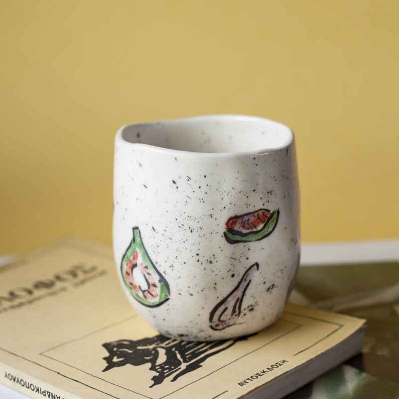 ceramic cup with figs. handmade and handpainted. perfect for ice coffee, juice and even water. Κεραμικό ποτήρι με ζωγραφισμένα σύκα. Ιδανικό για παγωμένο καφέ, χυμό ακομα και νερό.