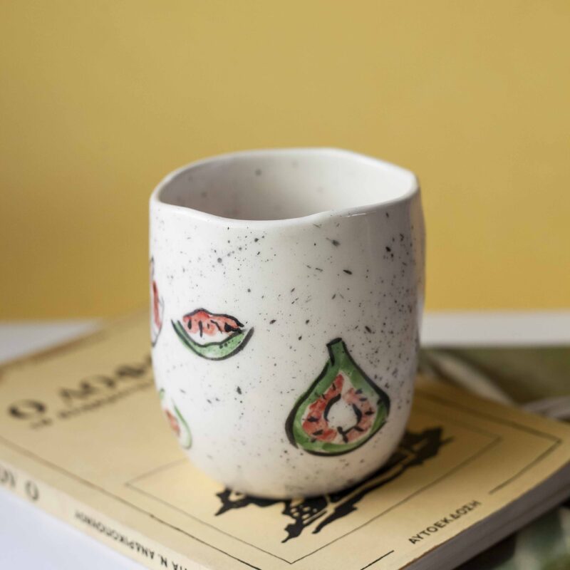 ceramic cup with figs. handmade and handpainted. perfect for ice coffee, juice and even water. Κεραμικό ποτήρι με ζωγραφισμένα σύκα. Ιδανικό για παγωμένο καφέ, χυμό ακομα και νερό.