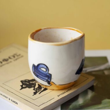 ceramic cup with jugs. handmade and handpainted. perfect for ice coffee, juice and even water. Κεραμικό ποτήρι με ζωγραφισμένες κανάτες. Ιδανικό για παγωμένο καφέ, χυμό ακομα και νερό.