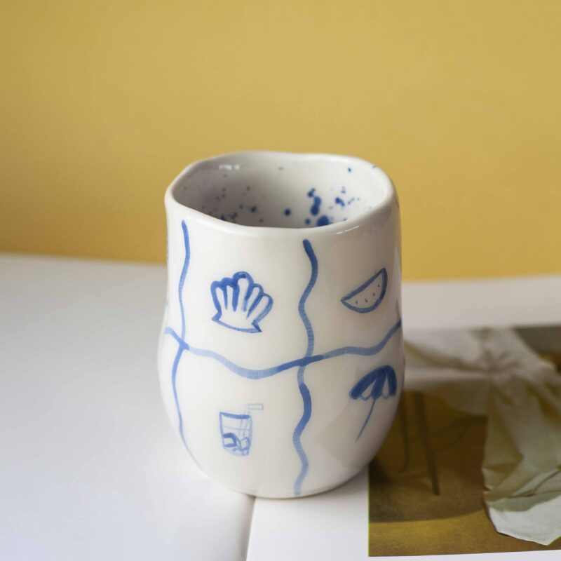 ceramic cup with summer vibes. handmade and handpainted. perfect for ice coffee, juice and even water. Κεραμικό ποτήρι με ζωγραφισμένα vibes του καλοκαιριού. Ιδανικό για παγωμένο καφέ, χυμό ακομα και νερό.