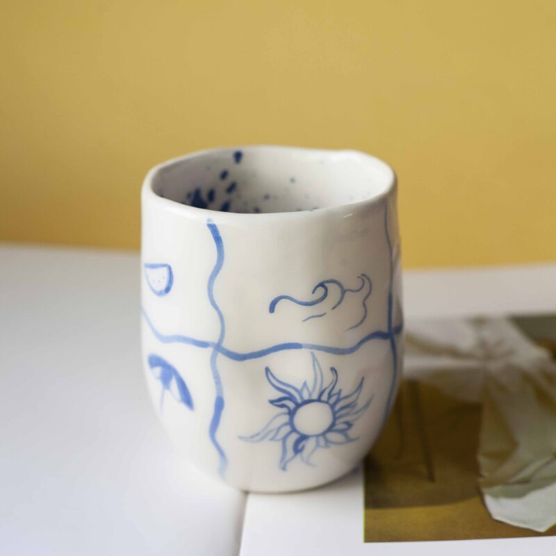 ceramic cup with summer vibes. handmade and handpainted. perfect for ice coffee, juice and even water. Κεραμικό ποτήρι με ζωγραφισμένα vibes του καλοκαιριού. Ιδανικό για παγωμένο καφέ, χυμό ακομα και νερό.